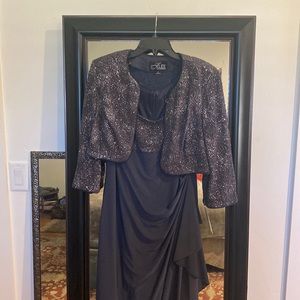Alex evenings formal dress size 12 - never worn